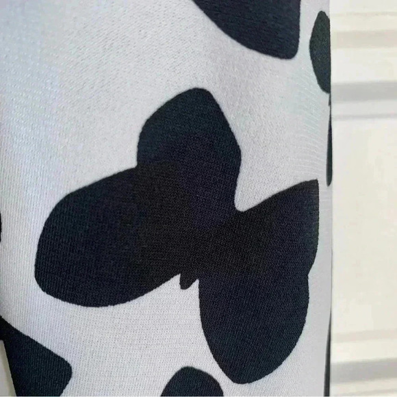 WHITE HOUSE BLACK MARKET - Black and white Butterfly pattern wrap dress - Size 6 - Picture 6 of 7